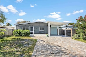 Exterior - 3BR home w/ pool & parking (Cocoa Beach)