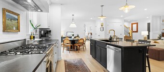 Birch Tree Retreat, 6-bedroom family getaway spot