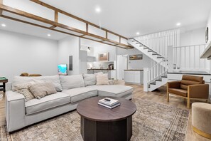 Smart-tv en een open haard