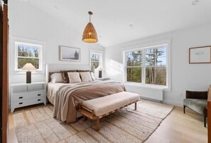 6 bedrooms, iron/ironing board, free WiFi, bed sheets - Birch Tree Retreat, 6-bedroom family getaway spot (South Thomaston)