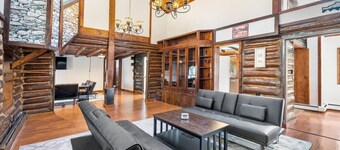 Highland Lakes Cabin | Huge Yard • Sleeps 8