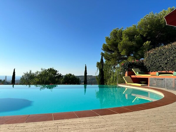 Seasonal outdoor pool - Relais San Damian (Imperia)
