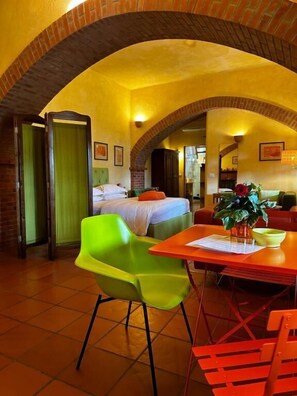 1 chambre, décoration personnalisée, ameublement personnalisé