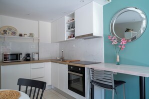 Basic Apartment, 1 Bedroom | Private kitchen | Full-sized fridge, microwave, oven, stovetop - The Garden of Zephyrus - Halepa (Chania)