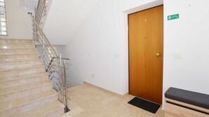 Staircase - Elegant and Brigth Corner Apartments (Rovinj)