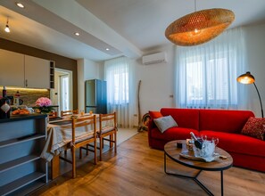 Apartment (Classic One Bedroom Apartment with Te) | Living room | 32-inch flat-screen TV with satellite channels - Modern and Stylish Rovinj Apartments With Terrace (Rovinj)