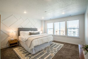 4 slaapkamers, een bureau, gratis wifi, beddengoed