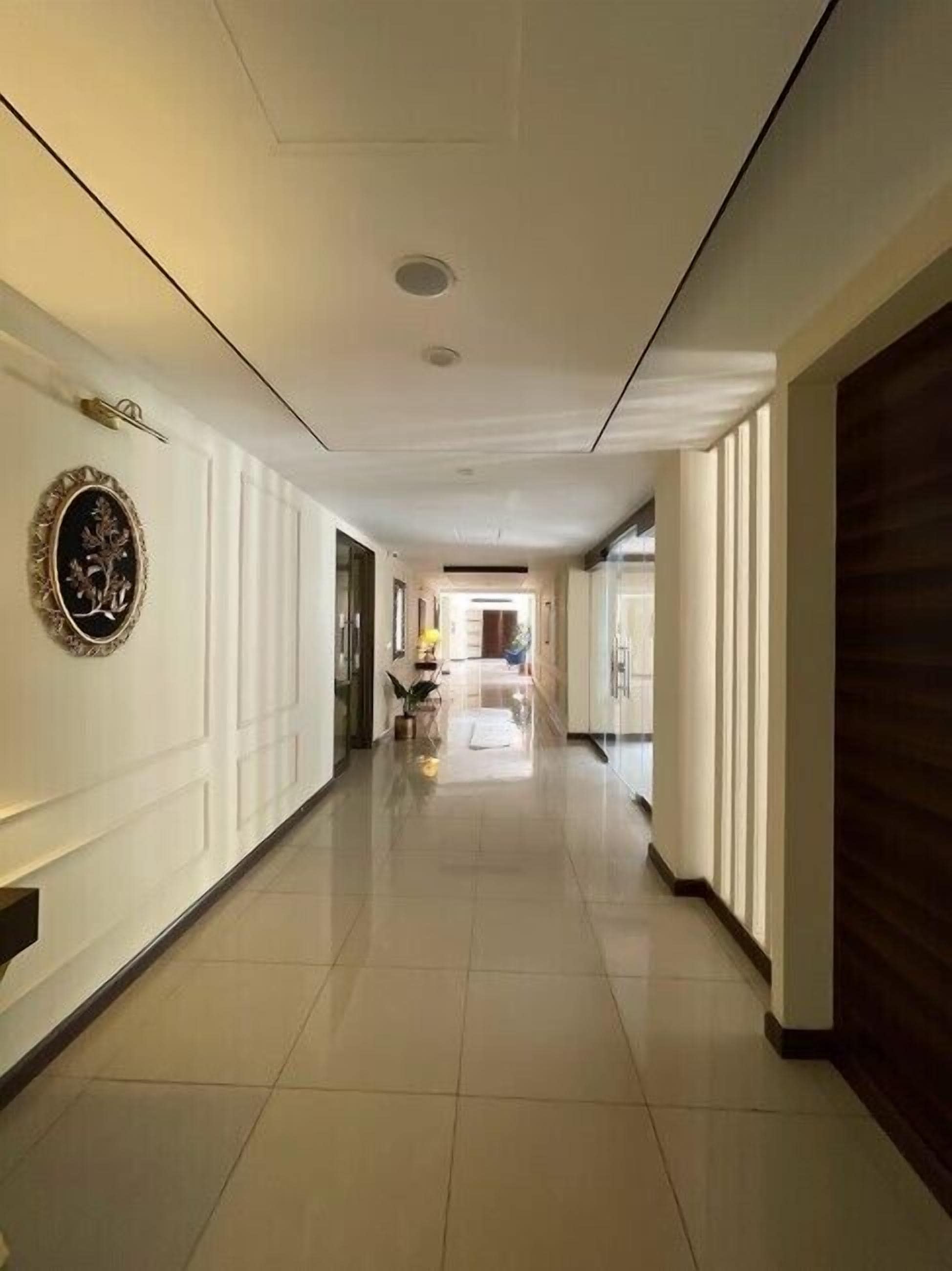 المنشأة من الداخل