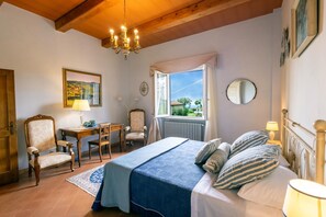 7 bedrooms, iron/ironing board, WiFi