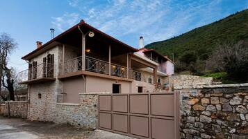 Apartment | 2 bedrooms, Internet