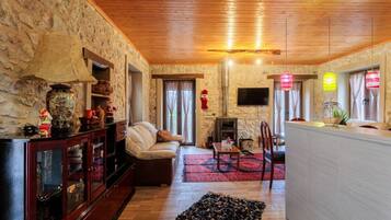 Apartment | 2 bedrooms, Internet