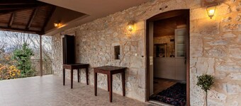 Arcadia Getaway - Levidi Sani 11 Suite