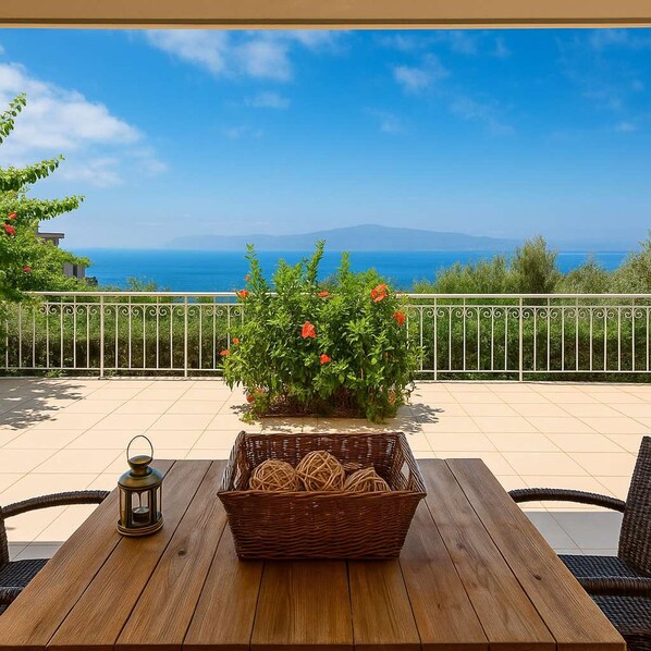 House - Aigli Fully Equipped Getaway - Seaview Lux Retreat (Kalamata)