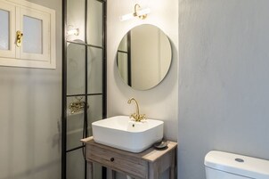 1 habitación y acceso a internet 