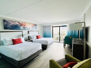 Skrivebord, strykejern/-brett og wi-fi