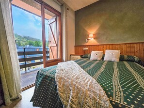 家庭客房, 多張床, 非吸煙房 | 1 間臥室、免費無線上網、床單