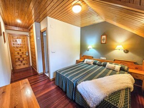 1 bedroom, free WiFi, bed sheets