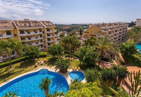 Leilighet | Basseng | Innendørsbasseng