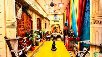 Sala de estar en el lobby