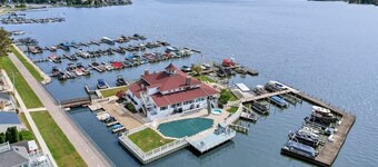 New Build 2024 | Spacious | Hot Tub | Pet-Friendly