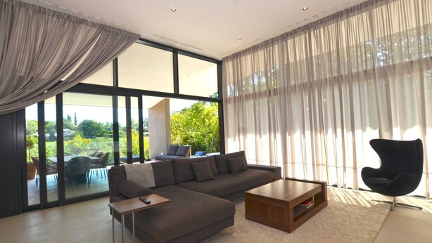 Ảnh chưa phân loại, 1 trong số 44 ảnh, nút