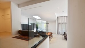 Ảnh chưa phân loại, 2 trong số 44 ảnh, nút