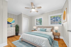 3 soveværelser, skrivebord, strygejern/strygebræt, Wi-Fi