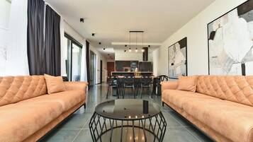 Vila, 3 kamar tidur, kolam renang pribadi, pemandangan kebun | Ruang keluarga