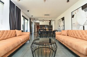 Villa, 3 Bedrooms, Private Pool, Garden View | Living room