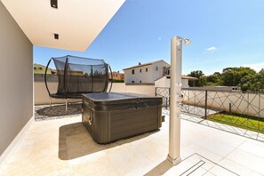 Villa, 3 Bedrooms, Private Pool, Garden View | Bathroom shower
