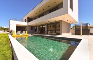 Villa, 3 camere da letto, piscina privata, vista giardino | Ingresso della struttura