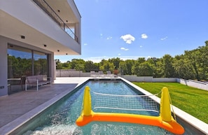 Pool - Spacious Villa With Pool and Garden in Stokovci (Svetvincenat)