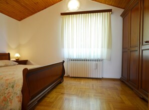 Apartment (Green Oasis Family Getaway) | 2 bedrooms, free WiFi