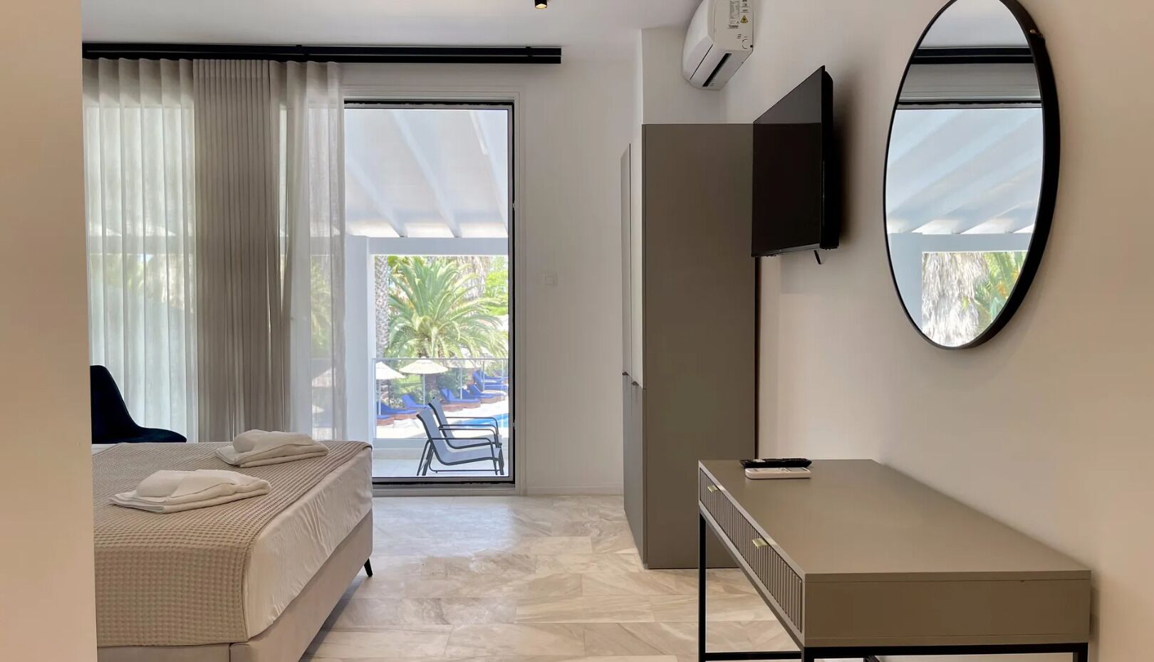 Deluxe Double or Twin Room | View from room