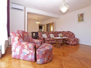 Appartement, 3 slaapkamers, roken, balkon | Woonkamer