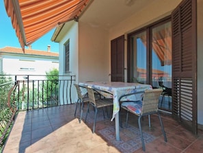 Balcony - Bright Apartment With Garden and Balcony (Vodnjan)