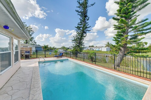 Canal-front Fishing & Pool: North Port Home