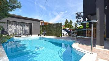 Apartemen, 1 kamar tidur, patio, pemandangan kolam renang | Kolam renang | Kolam renang outdoor