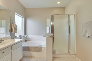 Interior - Family-friendly Goodyear Oasis: Fire Table, Pool! (Goodyear)