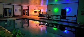 8-acre Bridgman Oasis: Pool, Hot Tub & Game Room