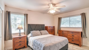 House (3 Bedrooms) | Interior - 5 Mi to Texas City Dike & Beach! Family Hideaway (Texas City)