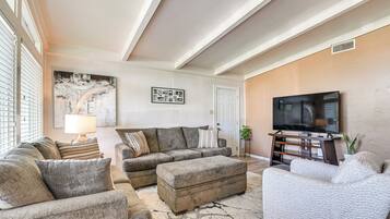 บ้านพัก (3 Bedrooms) | ด้านหน้าที่พัก