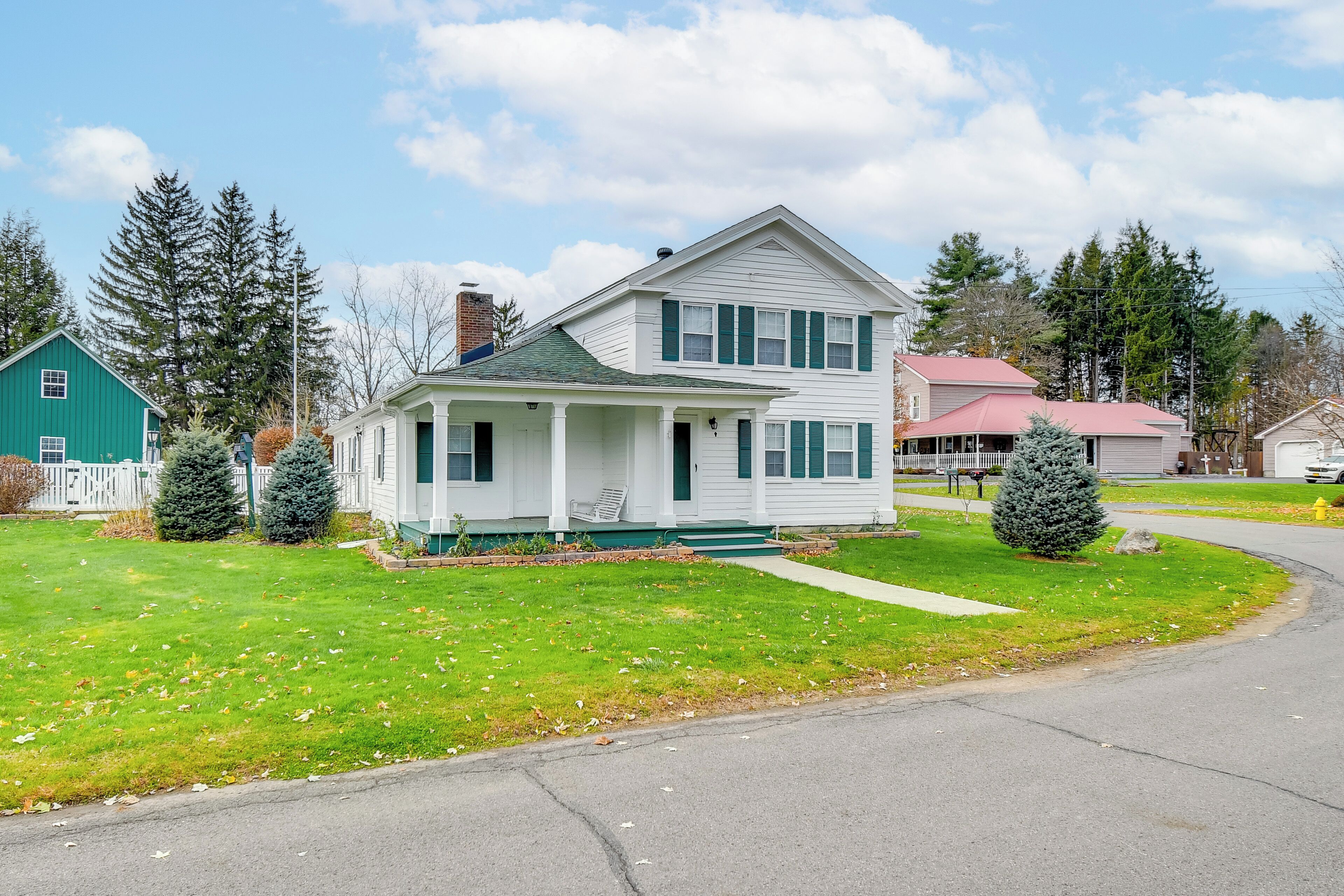 House (4 Bedrooms) | Front of property