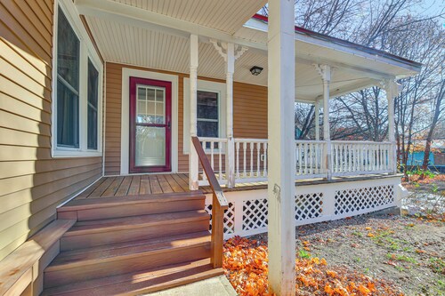 18 Mi to Skiing: Colorful Home in Springfield!