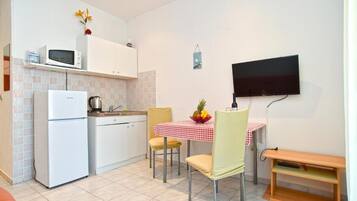 Apartment, 1 Schlafzimmer, Terrasse, Gartenblick | Innenbereich