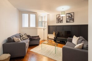 公寓, 無障礙 | 2 間臥室、書桌