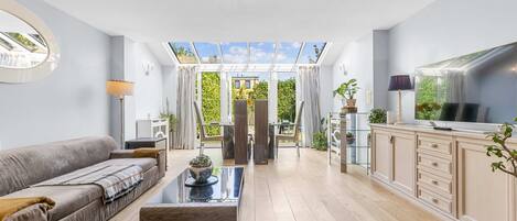 3 habitaciones, escritorio y sistema de insonorización
