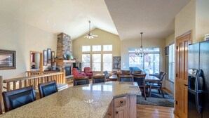 Dining - Spacious Mountain Haven|Summer Fun at Granby Ranch (Granby)