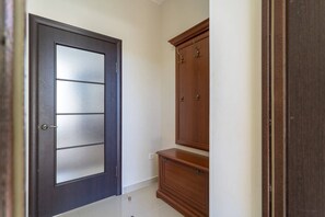 1 bedroom, desk, laptop workspace, blackout drapes