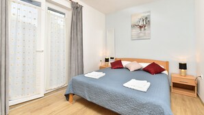 Apartment, 1 Bedroom, Smoking, Patio | 2 bilik tidur 